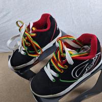 Scarpe Heelys con ruote nere per bambini 8-9 anni