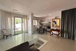 CASA SEMINDIPENDENTE A CROTONE