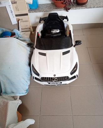 MACCHINA PER BAMBINI AMG MERCEDES