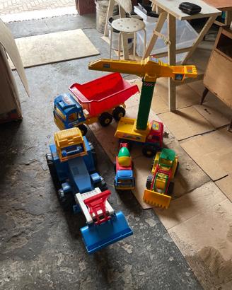 5 giocattoli trattori escavatori camion betoniera