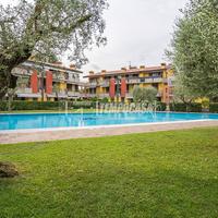 TRILOCALE RISTRUTTURATO CON GIARDINO, PISCINA E GA