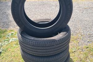 Gomme auto
