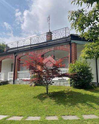VILLA SINGOLA A BIBIANA