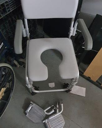 SEDIA PER INVALIDI PER DOCCIA O LAVAGGI CON PEDANE