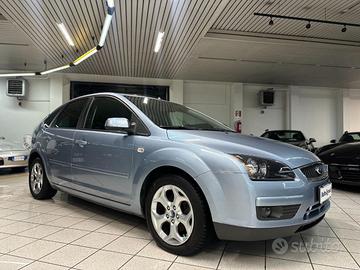 FORD Focus + 1.6 Ti-VCT 115CV 5 porte