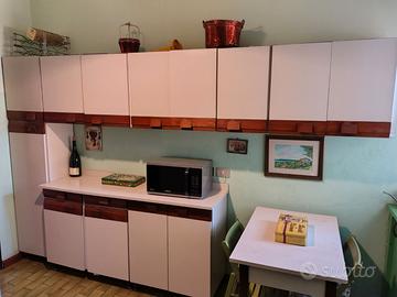 Cucina vintage bianca e legno completa + tavolo