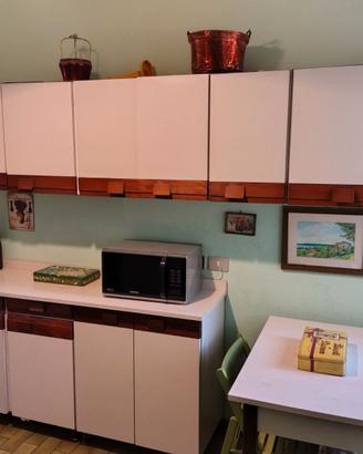 Cucina vintage bianca e legno completa + tavolo