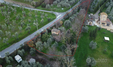 Terreno con rustico a Chianciano Terme