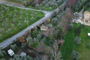 Terreno con rustico a Chianciano Terme