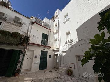 CASA INDIPENDENTE A POLIGNANO A MARE