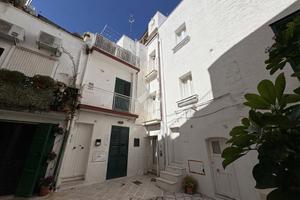 CASA INDIPENDENTE A POLIGNANO A MARE