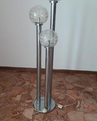 Lampada da terra in metallo cromato anni 70