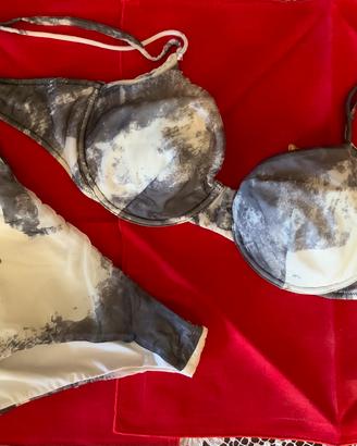 Bikini Christies