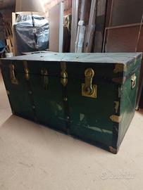 Baule vintage in metallo