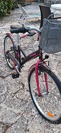 Bici ragazza, usata veramente  poco.
