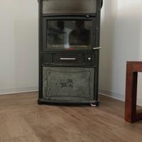 stufa a legna in ghisa