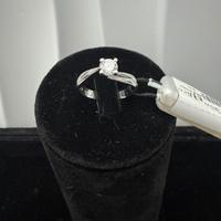 Anello in oro 18 kt.