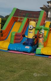 Gonfiabile minnions animazione bambini