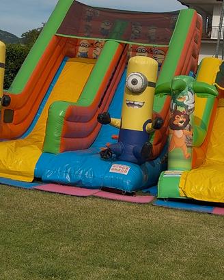 Gonfiabile minnions animazione bambini