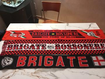 blocco sciarpe brigate rossonere 