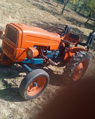 trattore Fiat 215 