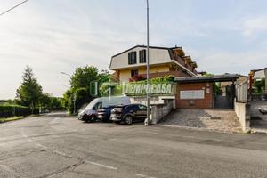 3 LOCALI DOPPI SERVIZI CON TERRAZZO ULTIMO PIANO