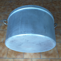 Pentola grande per conserva