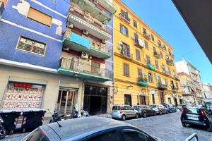 3 LOCALI A NAPOLI