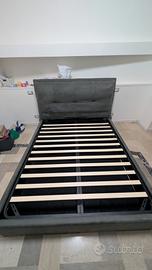 Letto matrimoniale 300€ 