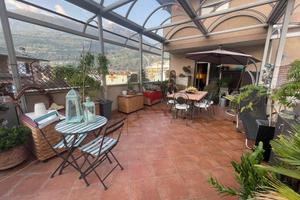 Appartamento di 97 m² con 3 locali e box auto a Mo