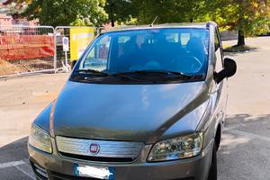 Privato vende Multipla