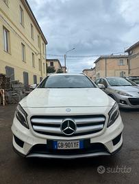 Mercedes Benz Gla 220