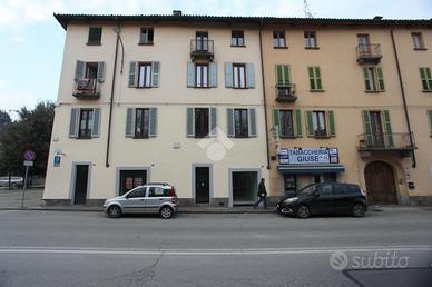 NEGOZIO A PINEROLO