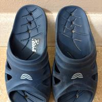 Ciabatte da bambino.