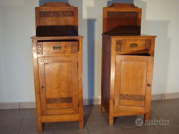 Coppia di Comodini in Legno con alzata - Vintage d