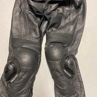 Pantaloni sportivi da moto
