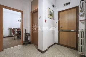 5 LOCALI ALLA BARCA CON CANTINA E POSTO AUTO!