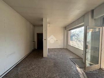 NEGOZIO A SAN CARLO CANAVESE