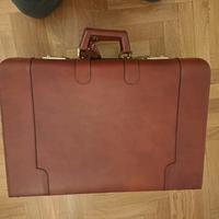 Valigia in pelle NUOVA 