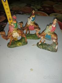 VINTAGE PRESEPE 3 RE MAGI 11 cm SU CAMMELLO