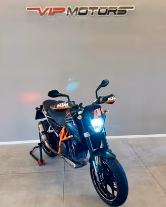KTM DUKE R 690 a2 akrapovic  garanzia permuta