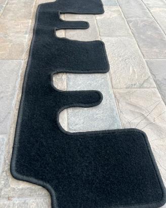 Peugeout 5008, tappetino 3 fila.