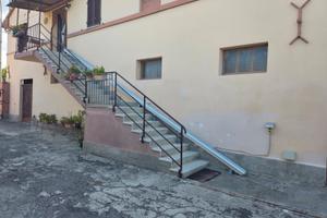 Casa indipendente con terreno