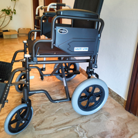 Carrozzina e deambulatore