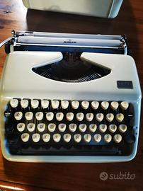Macchina da scrivere Tippa Adler
