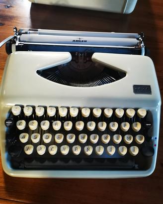 Macchina da scrivere Tippa Adler