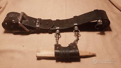 CINTURONE MILITARE IN CUOIO  CON PORTA ACCESSORI