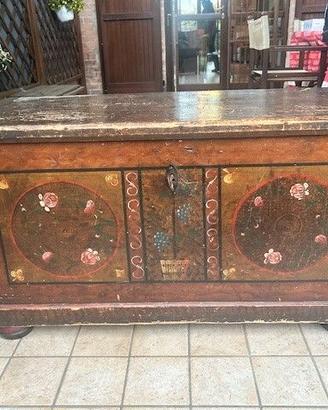 Cassapanca Tirolese legno dipinta da restaurare