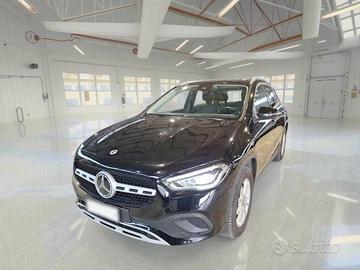 MERCEDES-BENZ GLA 200 D AUTOMATIC BUSINESS EXTRA C