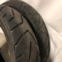 Gomme  moto